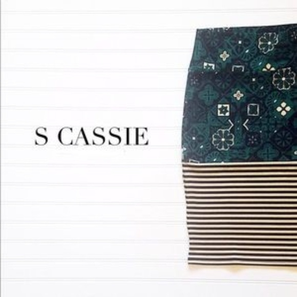 LuLaRoe Cassie Pencil Skirt S Small - Picture 1 of 1